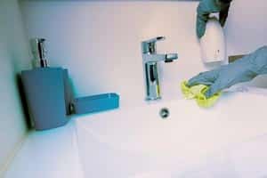 Nettoyer la salle de bain